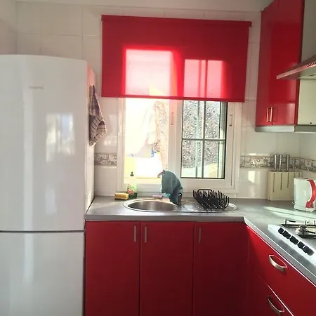 بيت ضيافة Townhouse Arenas Del Mar *