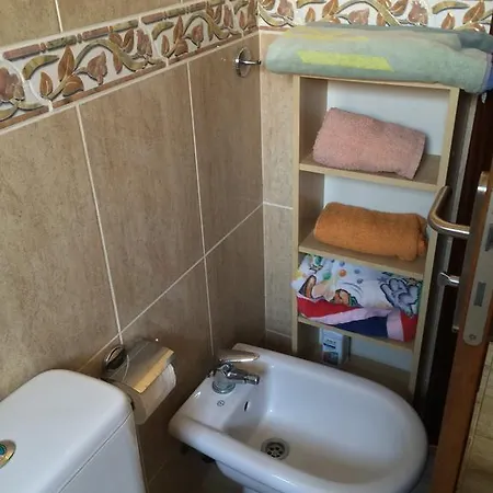 بيت ضيافة Townhouse Arenas Del Mar