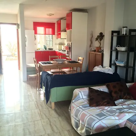 Townhouse Arenas Del Mar بيت ضيافة
